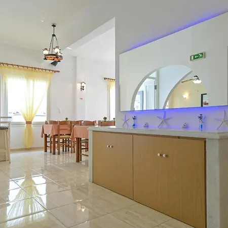 Zeus Hotel