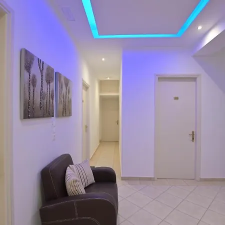 Zeus Hotel