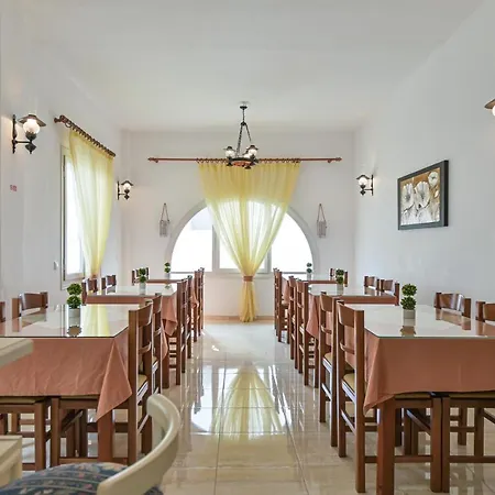 Zeus Hotel 2*