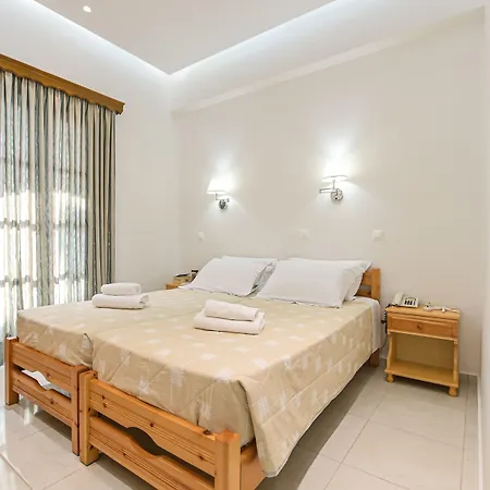 Zeus Hotel 2*